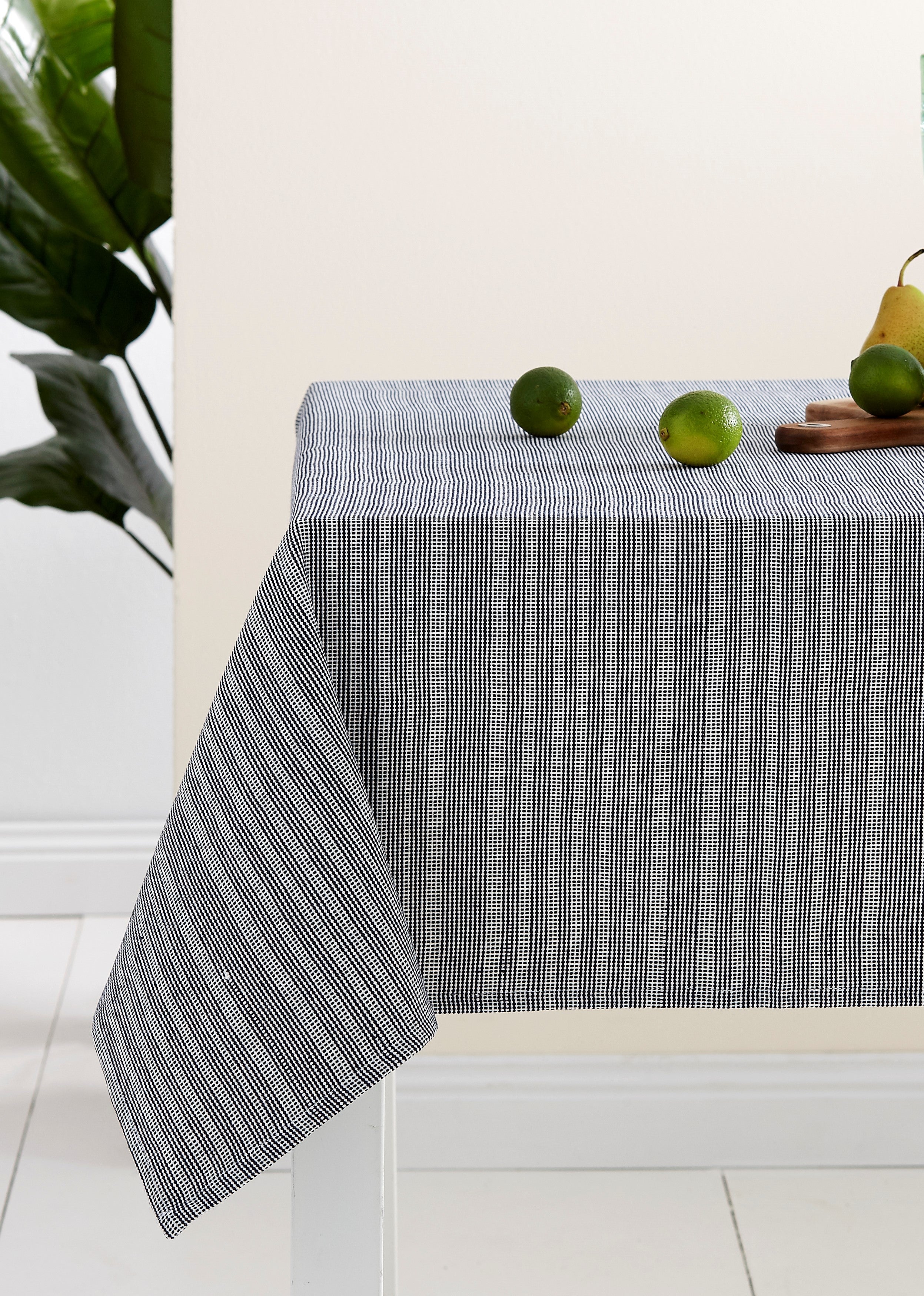Tablecloths & Napkins